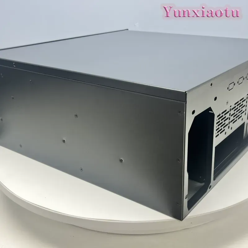 Chassis per server 4U, scheda  - 8 Gpu 4U Server Chassis recensione e prezzo